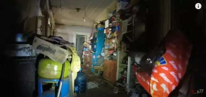 10 Potret Rumah Mewah Terbengkalai 20 Tahun Milik Artis Era 80-an, Bak Istana Penyihir, Kolam Renang Ngeri Banget!