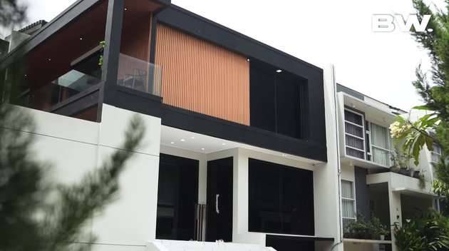 Potret Rumah Baru Verrel Bramasta, Punya 4 Lantai dan 6 Kamar, Mewahnya Kebangetan!