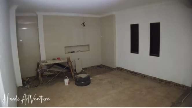 Potret Rumah Mewah Terbengkalai Milik Miliader, Kamar Utamanya Ada Cermin Berlapis Emas!