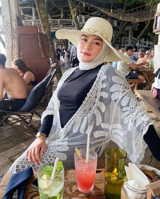 Ingat Yunita Lestari Eks Daus Mini? Kini Nasibnya Bak Bumi Langit dengan Mantan Suami, Nikmati Liburan Mewah di Bali