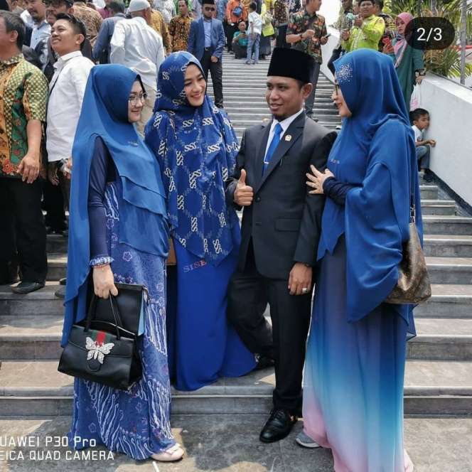 Ingat Lora Fadil? Anggota DPR yang Viral Bawa 3 Istri Cantik Saat Dilantik, Kini Kepergok Tidur di Ruang Rapat, Begini Nasibnya