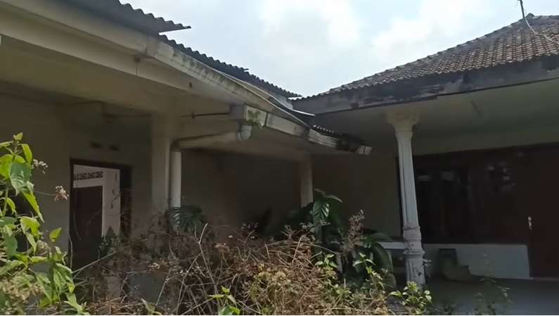 10 Potret Rumah Terbengkalai Milik Dokter, Ada Ruang Praktik Misterius, Tumpukan Obat, Hingga Ranjang Bayi