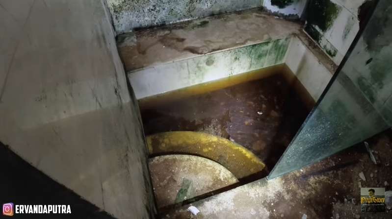 10 Potret Rumah Mewah Terbengkalai Bekas Diterjang Tsunami, Ruang Basement Jadi Lautan, Ngeri Banget!