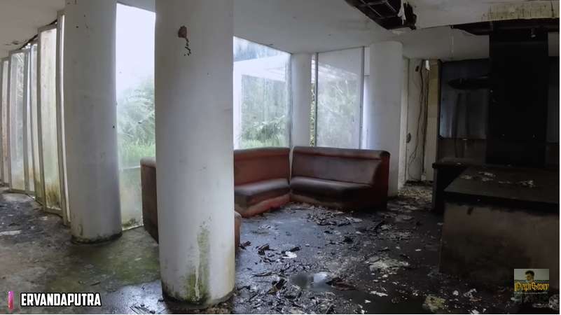 10 Potret Rumah Mewah Terbengkalai Bekas Diterjang Tsunami, Ruang Basement Jadi Lautan, Ngeri Banget!