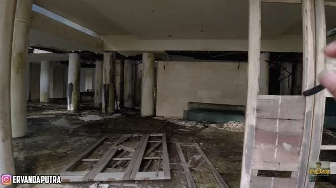 10 Potret Rumah Mewah Terbengkalai Bekas Diterjang Tsunami, Ruang Basement Jadi Lautan, Ngeri Banget!
