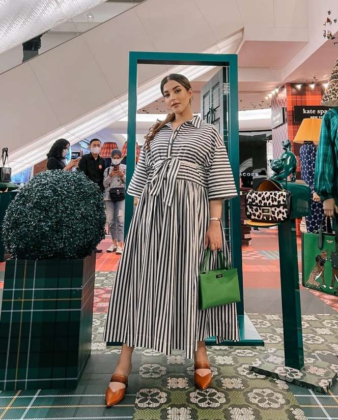Potret Terbaru Tasya Farasya Pamer Baby Bump, Masih Bisa Duduk Jongkok! 