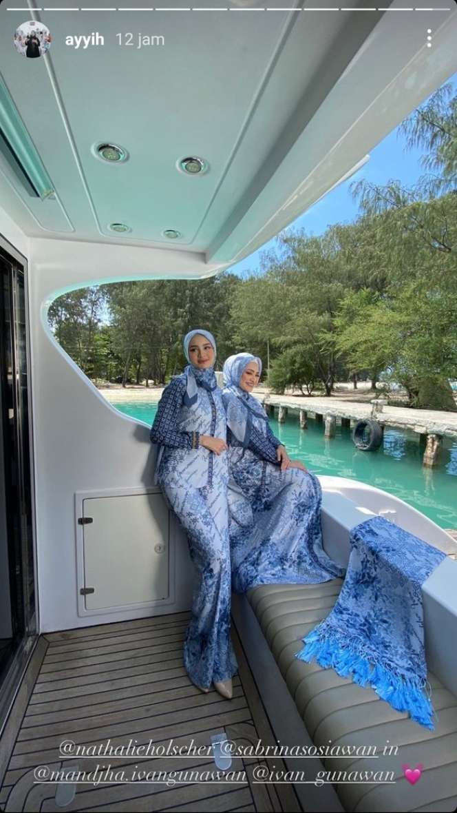 Potret Nathalie Holscher dan Frans Faisal Jalani Pemotretan Pakai Baju Couple