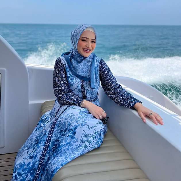 Potret Nathalie Holscher dan Frans Faisal Jalani Pemotretan Pakai Baju Couple