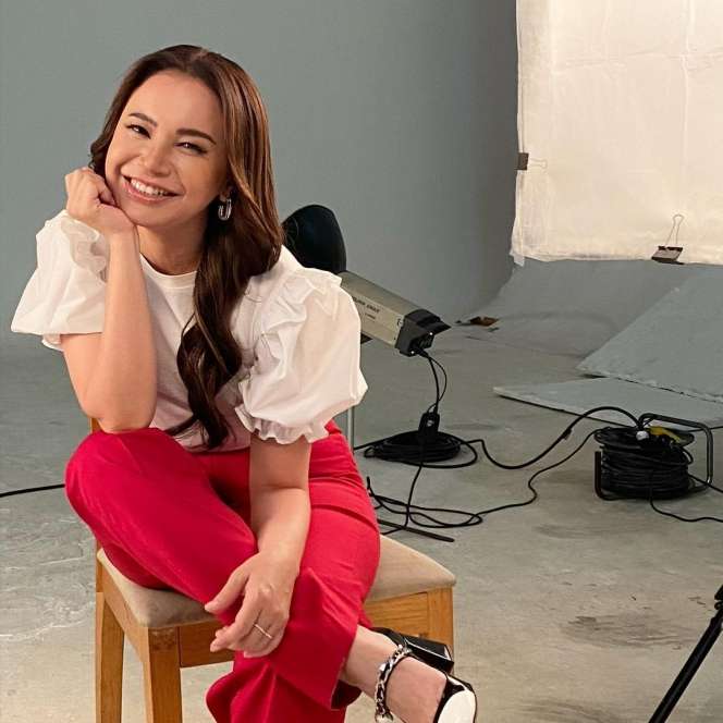 10 Adu Gaya Wendy Walters VS Rossa, Dituding Jadi Selingkuhan Reza Arap, Bukan Tipe Sang Diva?
