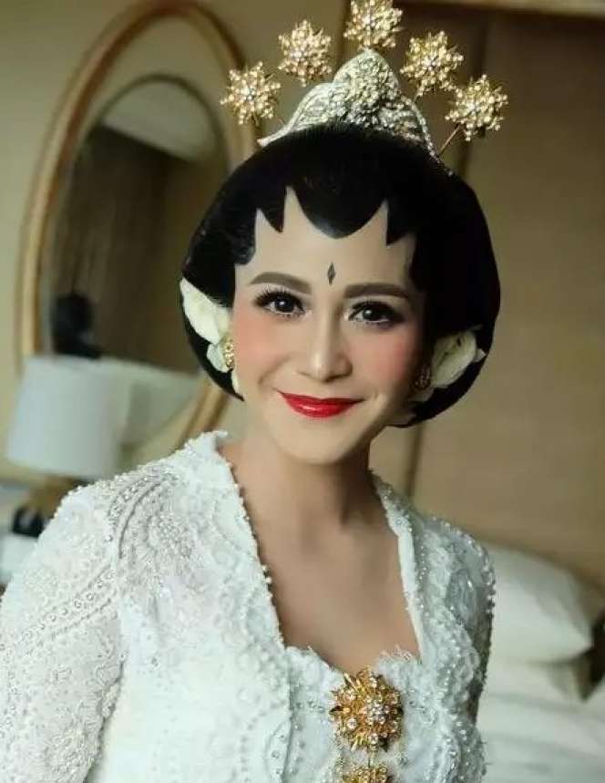 Potret Gaya Makeup Adik Seleb saat Menikah, Ria Ricis Bikin Pangling