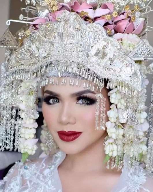 Potret Gaya Makeup Adik Seleb saat Menikah, Ria Ricis Bikin Pangling