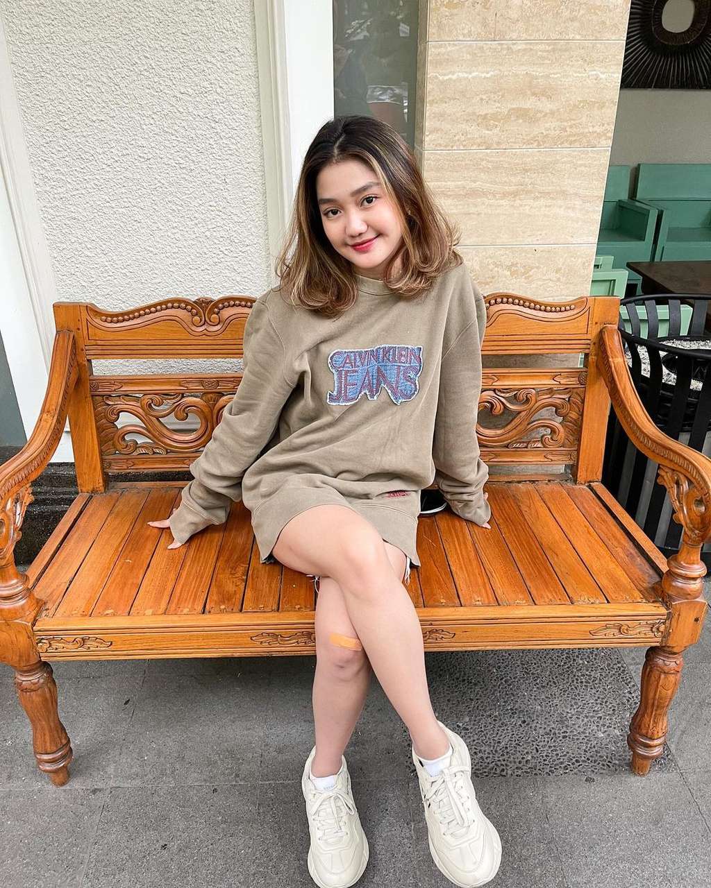 Viral Penampakan Rumah Mewah Chandrika Chika di Tiktok, Netizen Pertanyakan Asal Kekayaannya! Inilah 6 `Pabrik Duit`nya