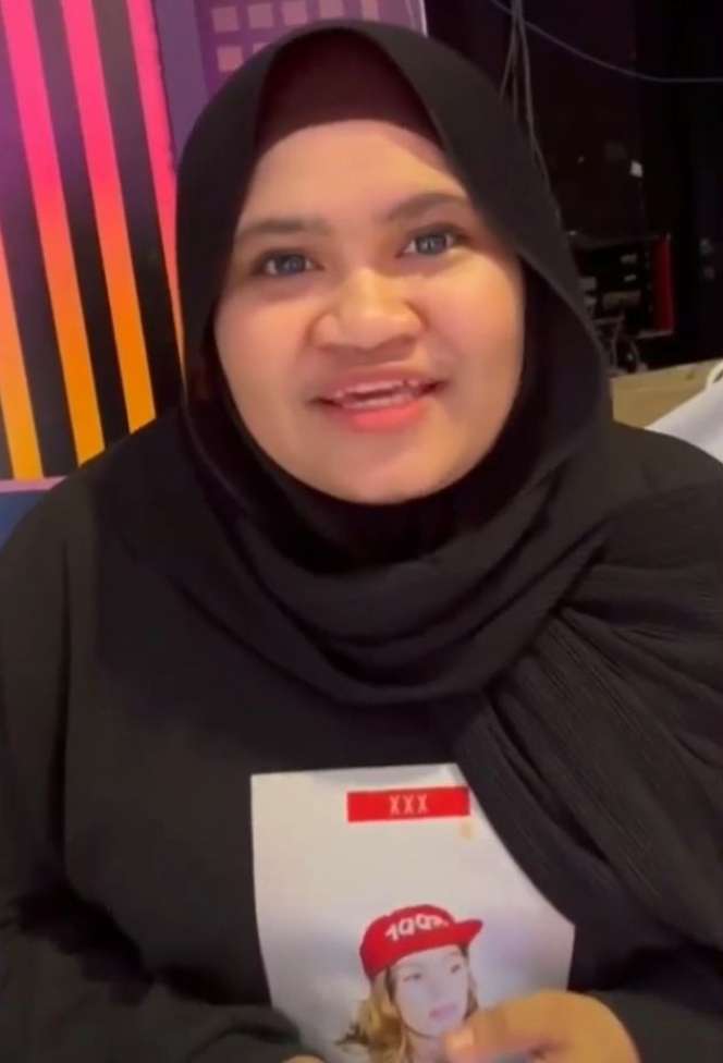 10 Potret Intan Lembata, Cewek yang Viral Nyanyi 'Begitu Sulit Lupakan Rehan'