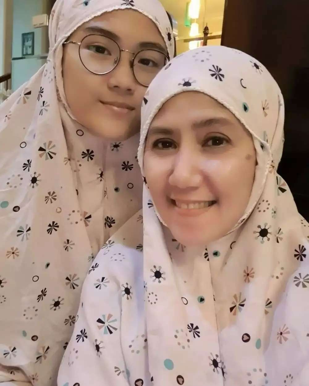 10 Potret Sherin Anak Pedangdut Ine Sinthya yang Jadi Sorotan, Cantik & Kalem Bak Princess!