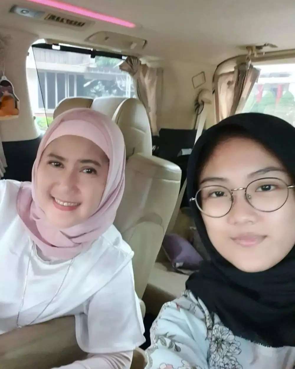 10 Potret Sherin Anak Pedangdut Ine Sinthya yang Jadi Sorotan, Cantik & Kalem Bak Princess!