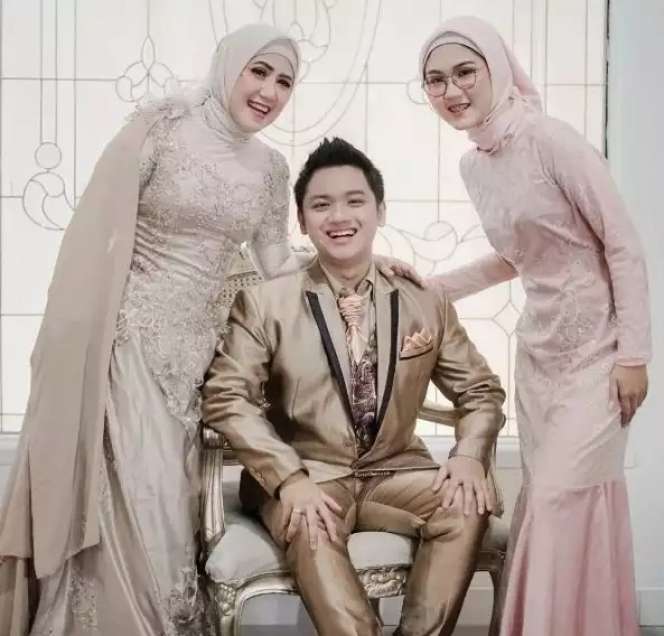10 Potret Sherin Anak Pedangdut Ine Sinthya yang Jadi Sorotan, Cantik & Kalem Bak Princess!