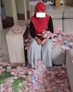 Ingat Bu Dendy yang Viral Sawer Pelakor? Kini Makin Tajir Melintir Hingga Disebut Lakukan Pesugihan, Begini Nasibnya Sekarang!