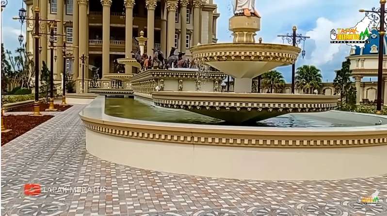 Viral! 10 Potret Rumah Mewah Bak Istana Kerajaan Milik Pengusaha Batu Bara Kalimantan, Dalamnya Bikin Ngiler!