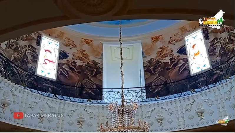 Viral! 10 Potret Rumah Mewah Bak Istana Kerajaan Milik Pengusaha Batu Bara Kalimantan, Dalamnya Bikin Ngiler!