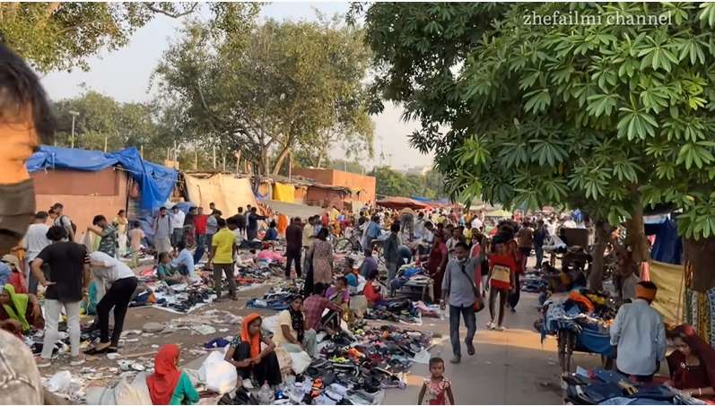 10 Potret Uniknya Pasar `Maling` di India, Banyak Barang dari Indonesia, Amankan Tasmu!