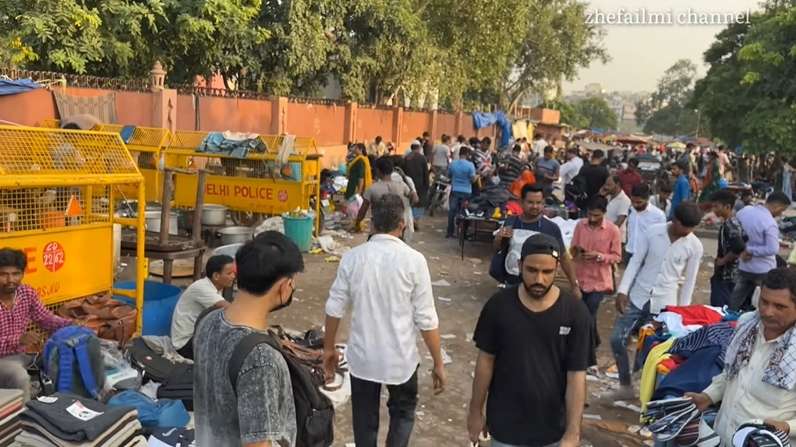 10 Potret Uniknya Pasar `Maling` di India, Banyak Barang dari Indonesia, Amankan Tasmu!