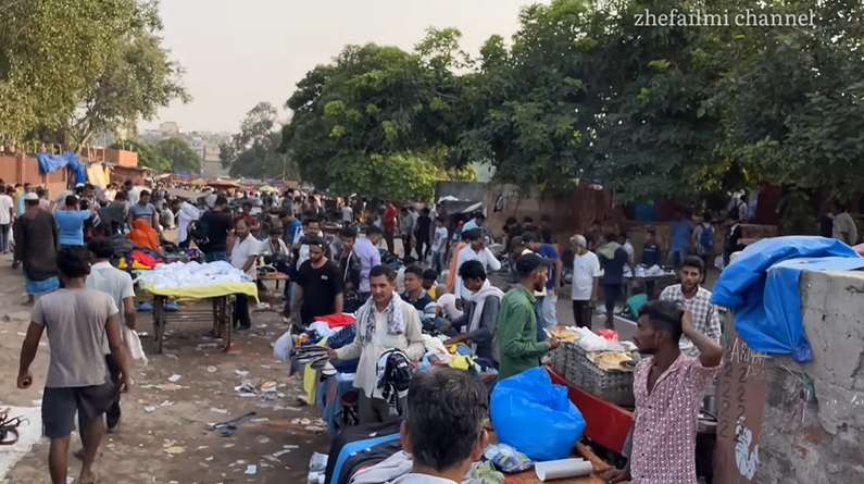 10 Potret Uniknya Pasar `Maling` di India, Banyak Barang dari Indonesia, Amankan Tasmu!