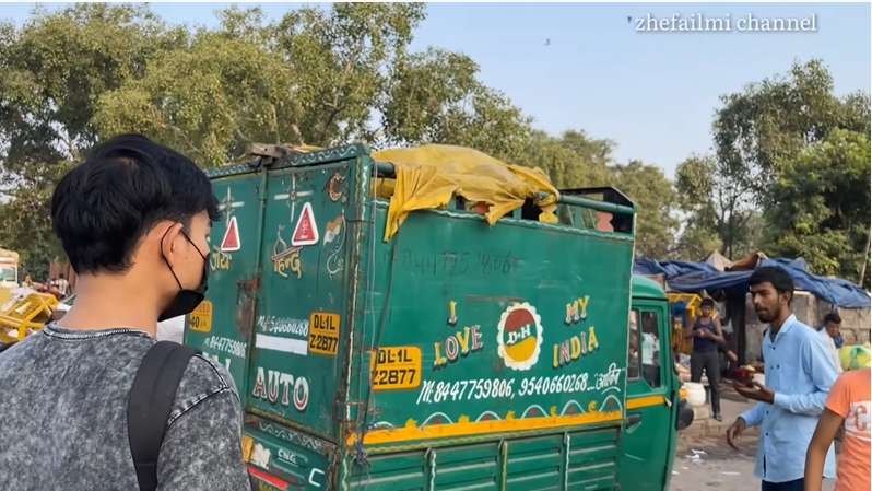 10 Potret Uniknya Pasar `Maling` di India, Banyak Barang dari Indonesia, Amankan Tasmu!