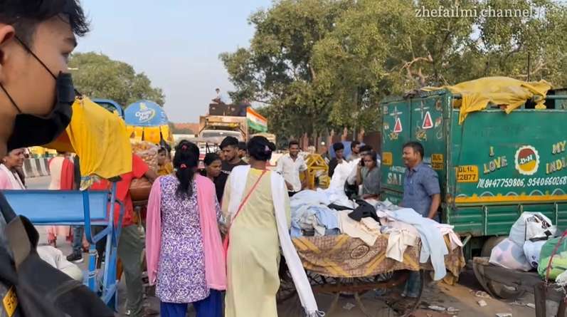 10 Potret Uniknya Pasar `Maling` di India, Banyak Barang dari Indonesia, Amankan Tasmu!