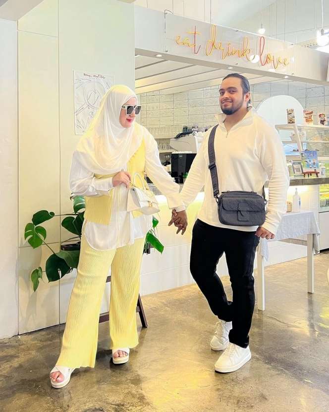 8 Potret Tasyi Athasyia & Suami, Bongkar Tasya Farasya Bikin Akun Haters untuk Hina Dirinya