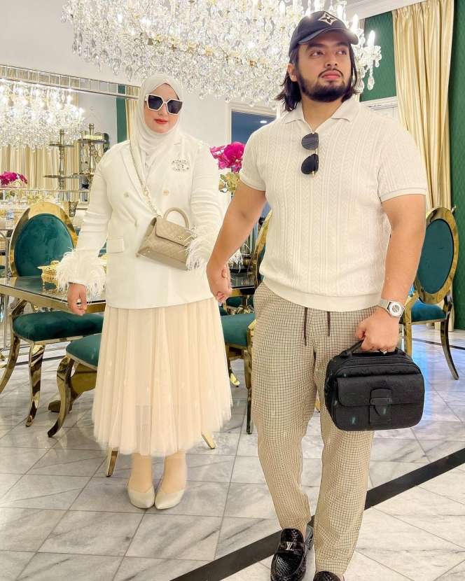 8 Potret Tasyi Athasyia & Suami, Bongkar Tasya Farasya Bikin Akun Haters untuk Hina Dirinya