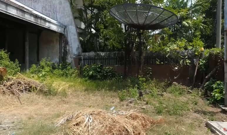 Potret Rumah Miliarder Terbengkalai di Surabaya, Ada Mutiara dan Kulkas Puluhan Juta Ditinggalkan