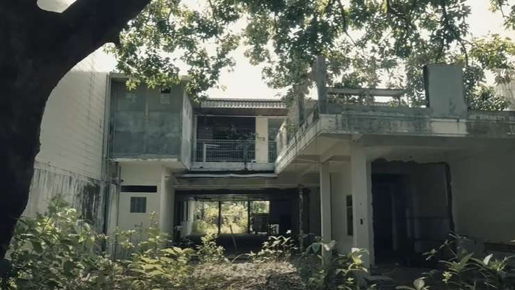 Potret Rumah Miliarder Terbengkalai di Surabaya, Ada Mutiara dan Kulkas Puluhan Juta Ditinggalkan