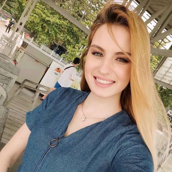 Potret Bule Cantik Nastasya Shine yang Diduga Dihina Billy Syahputra