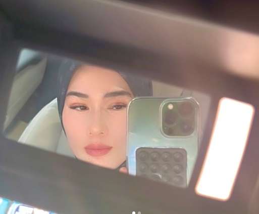 Potret Stevie Agnecya Mantan Istri Samuel Rizal yang Kini Berhijab, Masyallah Cantik Banget!