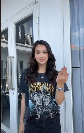 Masih Ingat Dea Imut? Dulu Artis Cilik Berbakat, Kini Penampilan Barunya Disebut Mirip Luna Maya Versi Muda!