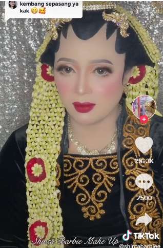 Viral Pria Nikahi 2 Wanita Cantik Sekaligus, Disangka Poligami, Faktanya Bikin Salut!