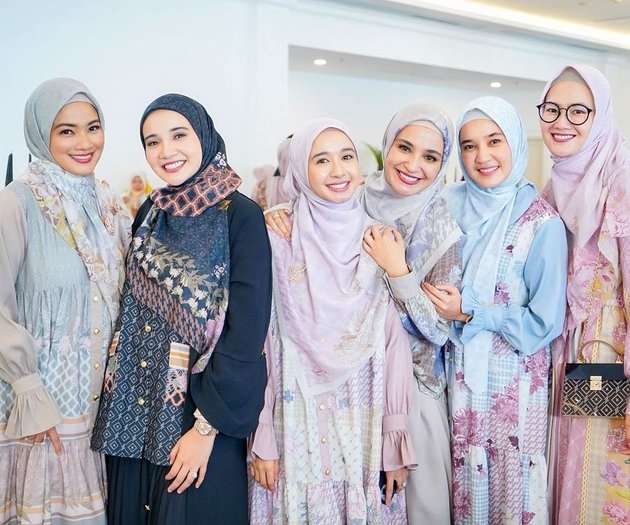 Potret Titi Kamal Tampil Berhijab, Didoakan Istiqomah