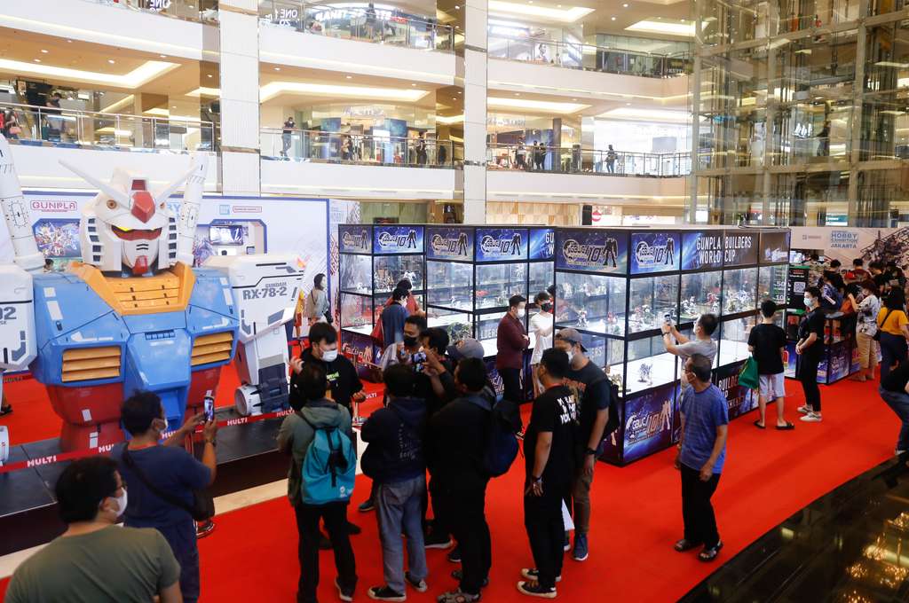 Potret Gundam Raksasa Asal Jepang Mejeng di Mal Jakarta