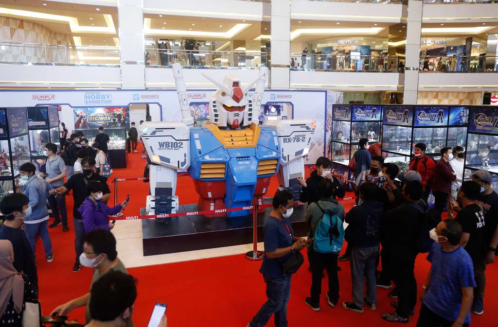 Potret Gundam Raksasa Asal Jepang Mejeng di Mal Jakarta
