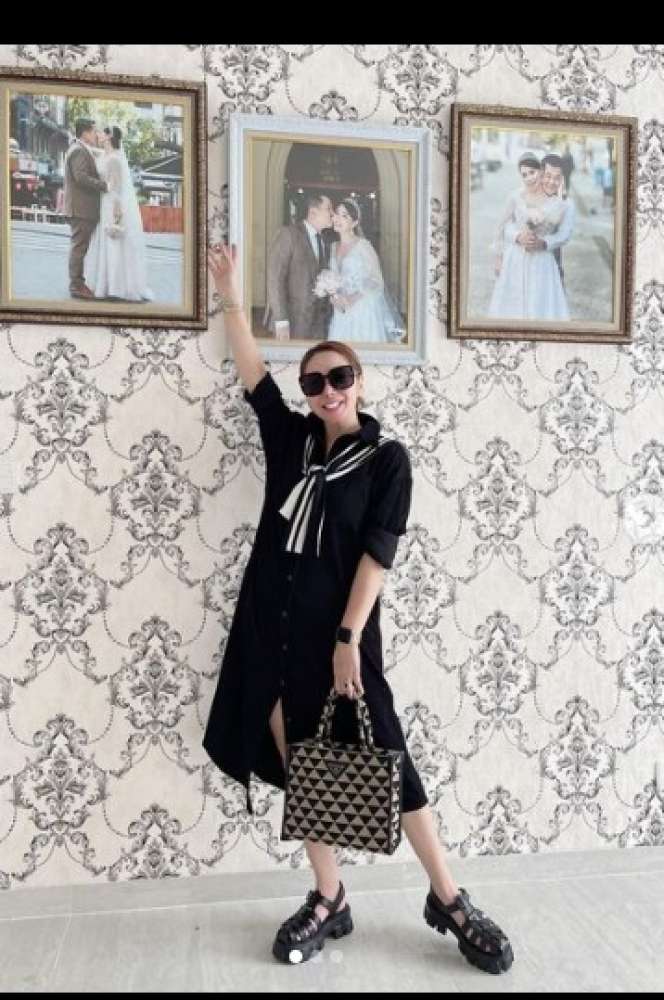 Artis Cantik Ini Diceraikan Karena Sibuk Kerja, Kini Hidupnya Bahagia Usai Dinikahi Pengusaha Sukses!