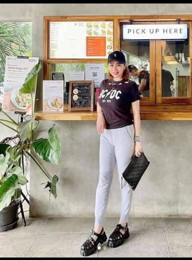 Artis Cantik Ini Diceraikan Karena Sibuk Kerja, Kini Hidupnya Bahagia Usai Dinikahi Pengusaha Sukses!
