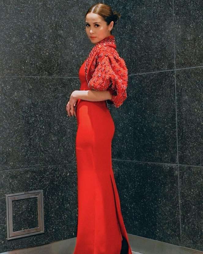 Potret Emma Maembong, Istri Aldi Taher dalam Film Bisikan Jenazah