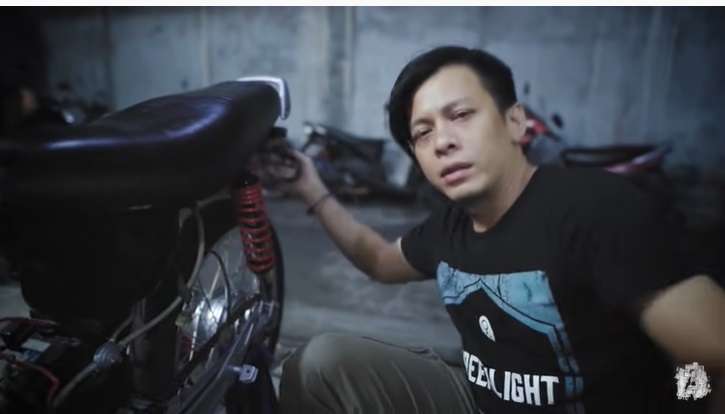 Sederet Seleb Ini Masih Simpan Kendaraan Pertama Miliknya, Ternyata Punya Banyak Kenangan!
