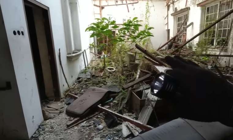 Jadi Tempat Seram di Surabaya, Potret Rumah Edward si Raja Aborsi yang Terdapat Ribuan Janin Dikubur di Halaman