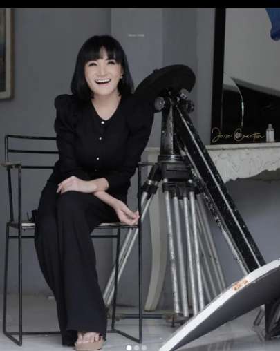 Artis Cantik Ini Dulu Diselingkuhi Eks Kiper Timnas Indonesia, Kini Masih Betah Sendiri Namun Sukses Berbisnis!