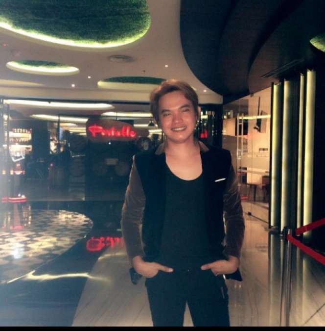 Artis Ini Dulu Nekat Kawin Lari, Kini Baru Punya Foto Nikah, Ternyata Kisahnya Bikin Haru!