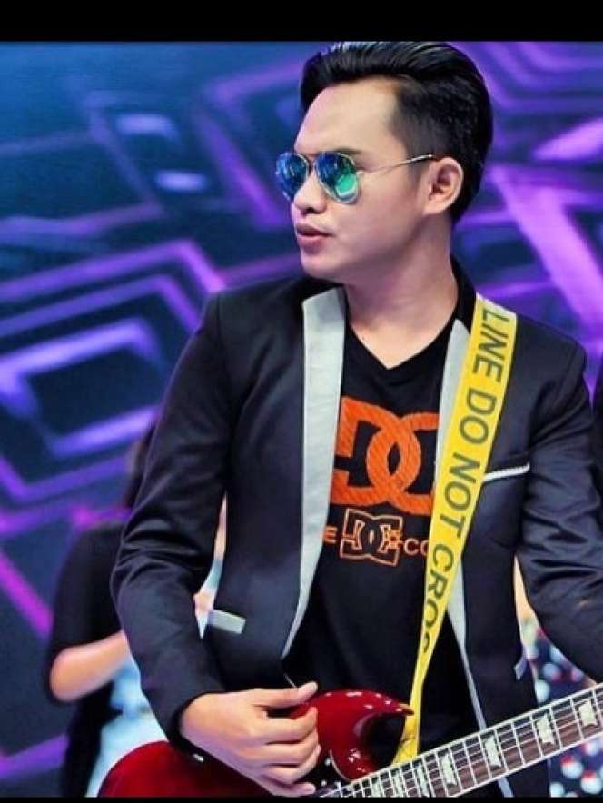 Artis Ini Dulu Nekat Kawin Lari, Kini Baru Punya Foto Nikah, Ternyata Kisahnya Bikin Haru!