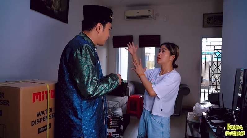 10 Potret Farida Nurhan Gerebek Rumah Aldi Taher, Ternyata dalamnya...