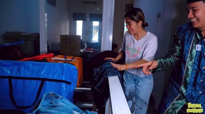 10 Potret Farida Nurhan Gerebek Rumah Aldi Taher, Ternyata dalamnya...