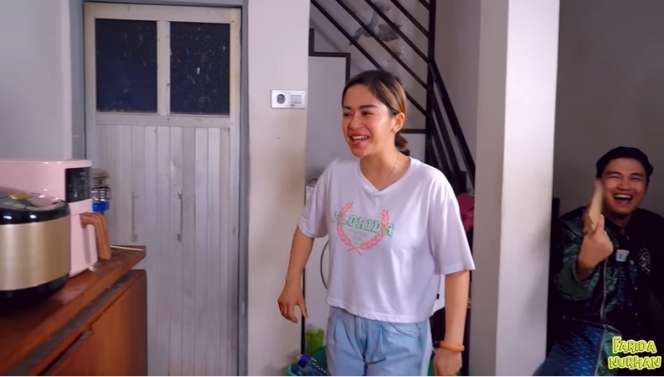 10 Potret Farida Nurhan Gerebek Rumah Aldi Taher, Ternyata dalamnya...